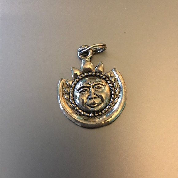 Sun Pendant - Picture 1 of 1